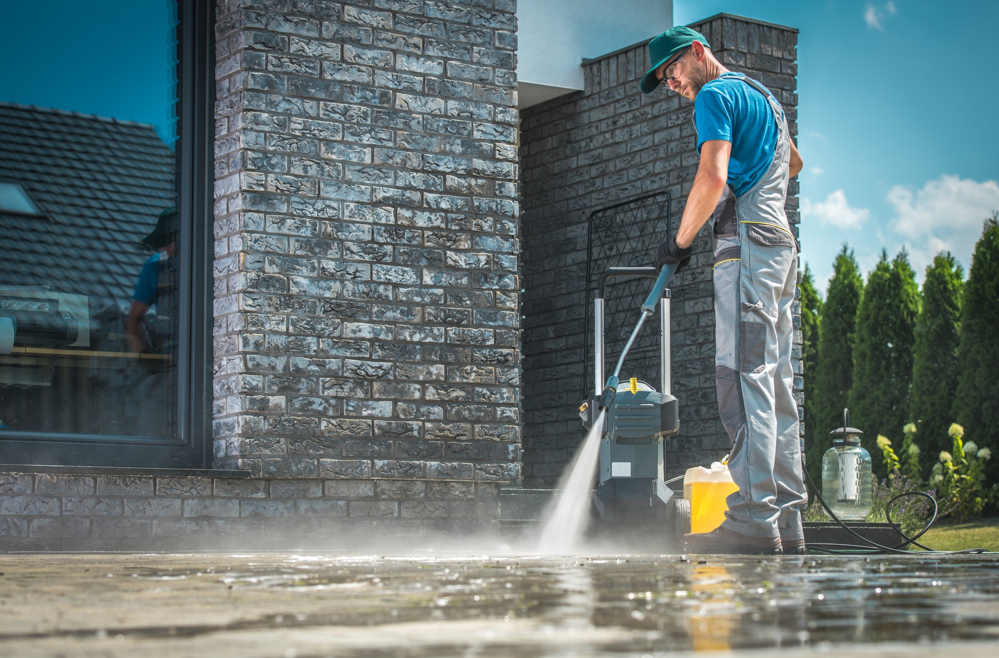 Avon Ohio Pressure Washer Cleaning, Pressure Washing Services in Elyria